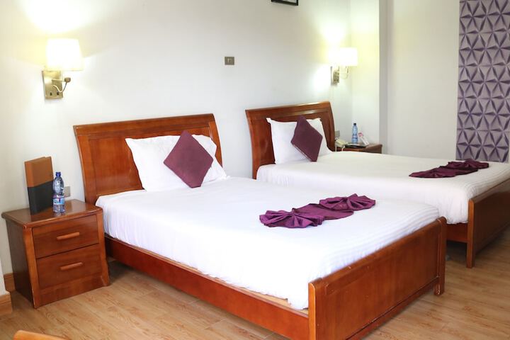 Room 3 of 23
