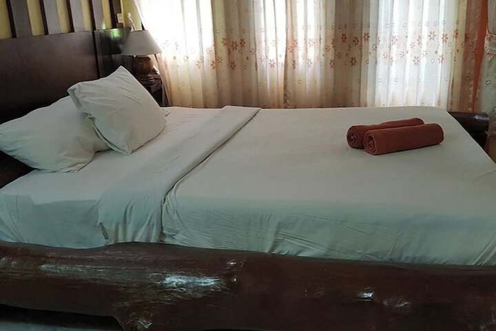 Room 38 of 125