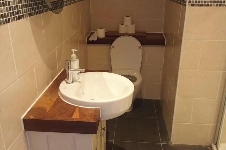 Room 6 of 21