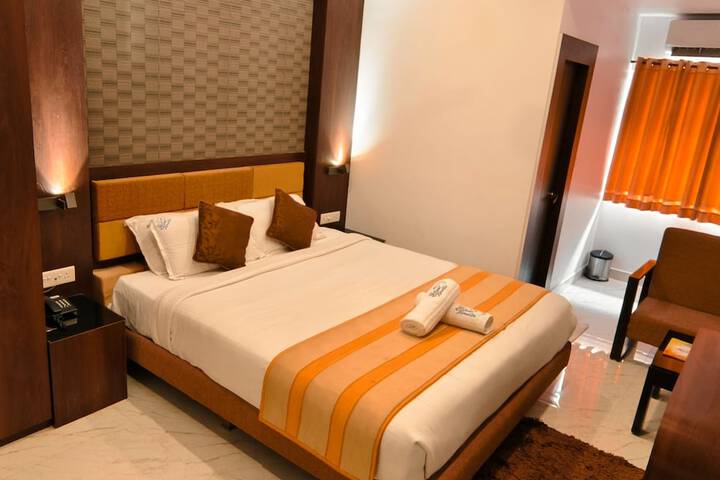 Room 14 of 30