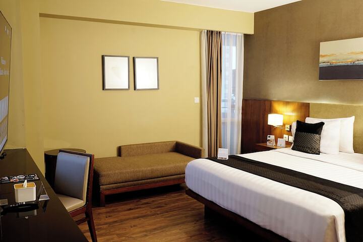Room 52 of 115