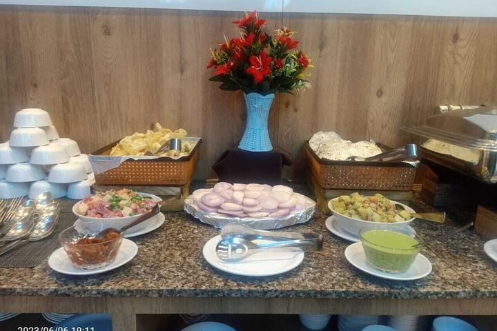 Breakfast/Coffee Service 14 of 19