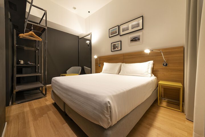 Room 13 of 72