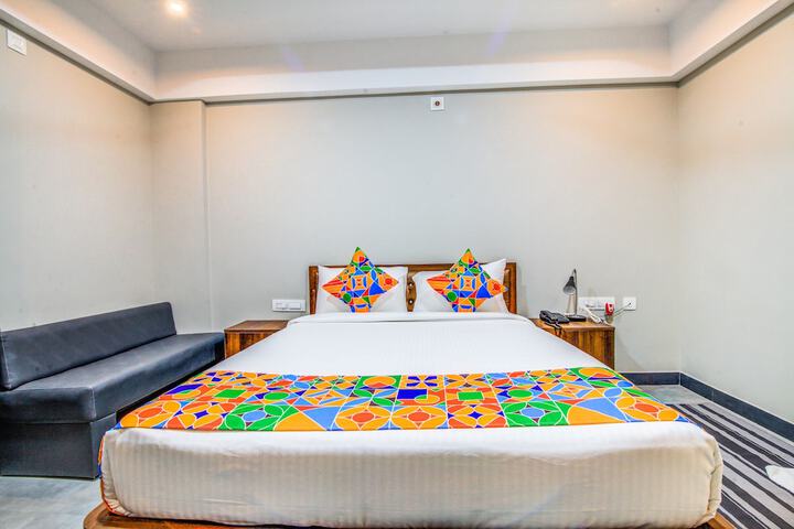 Room 16 of 30