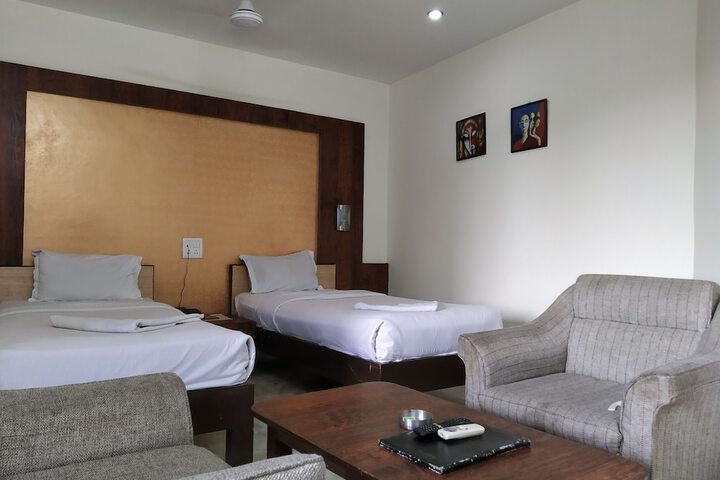 Room 19 of 36