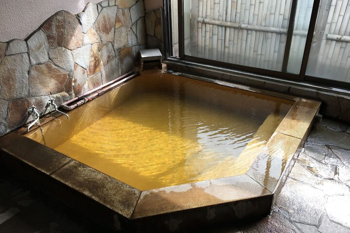 Pools & Facilities