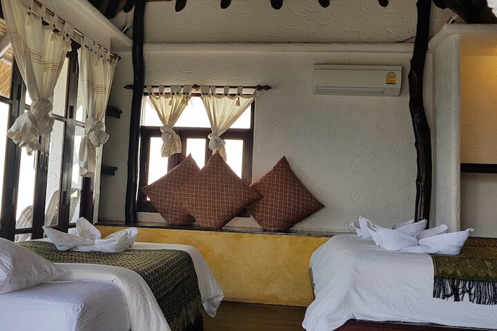 Room 27 of 95