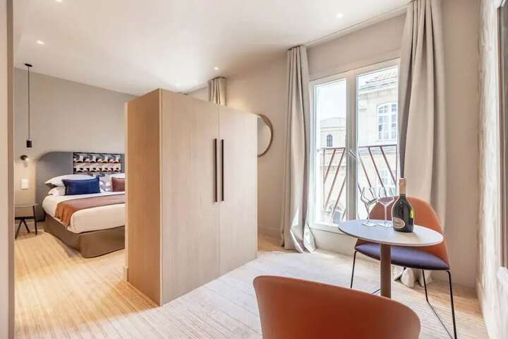 Room 21 of 39
