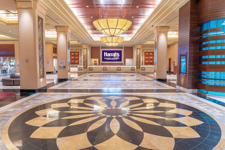Entrance & Lobby