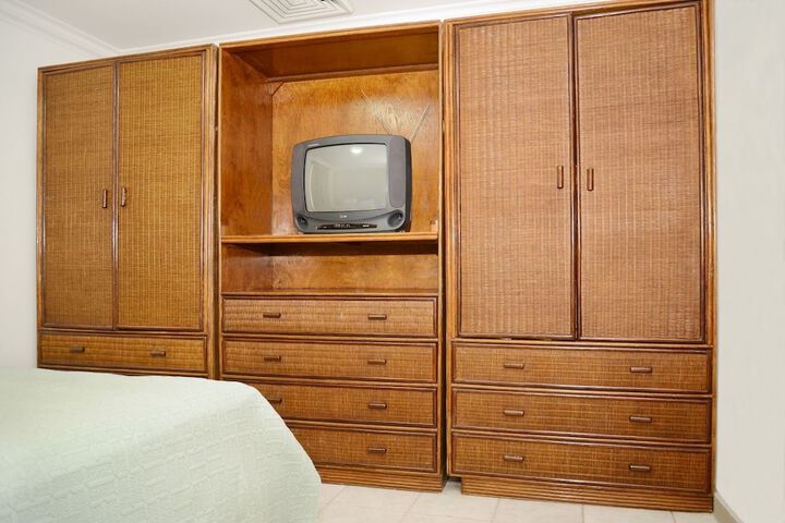 Room 14 of 17