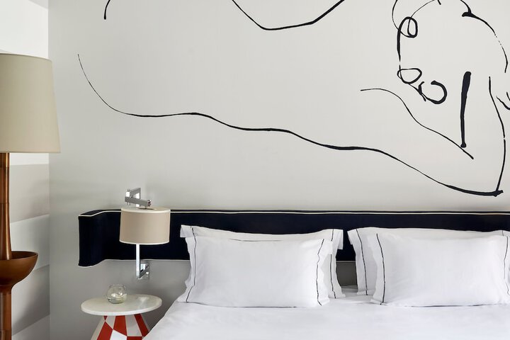Room 14 of 48