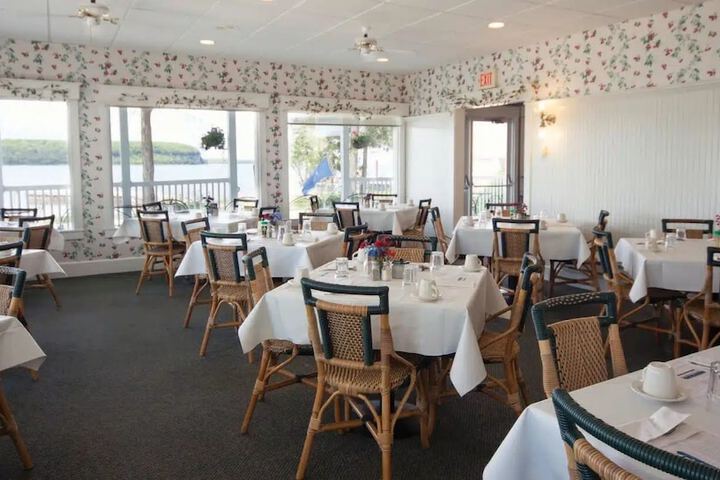 Breakfast/Coffee Service 114 of 181