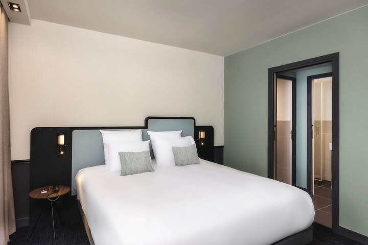 Room 40 of 129