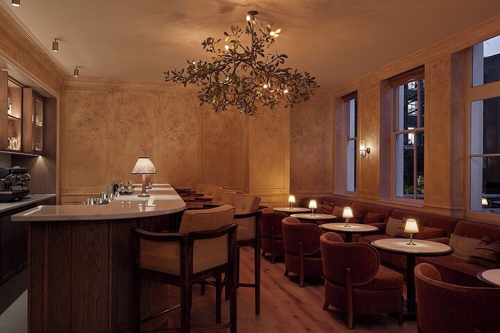 Lounge 91 of 109