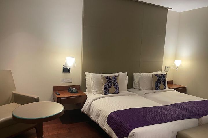 Room 19 of 97