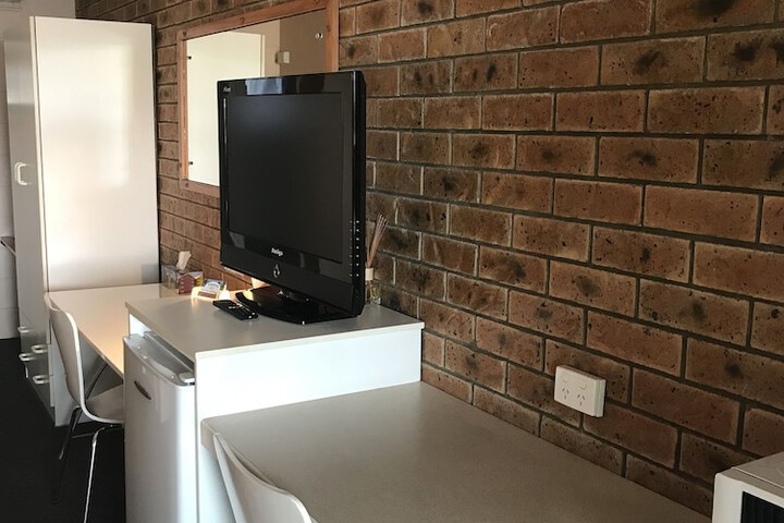 Room 3 of 41