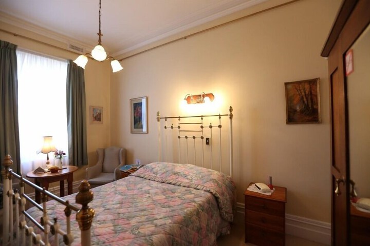 Room 17 of 57