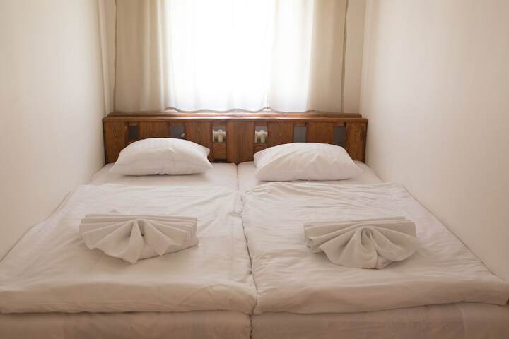 Room 2 of 56