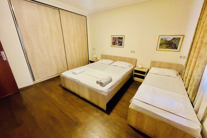 Room 20 of 146