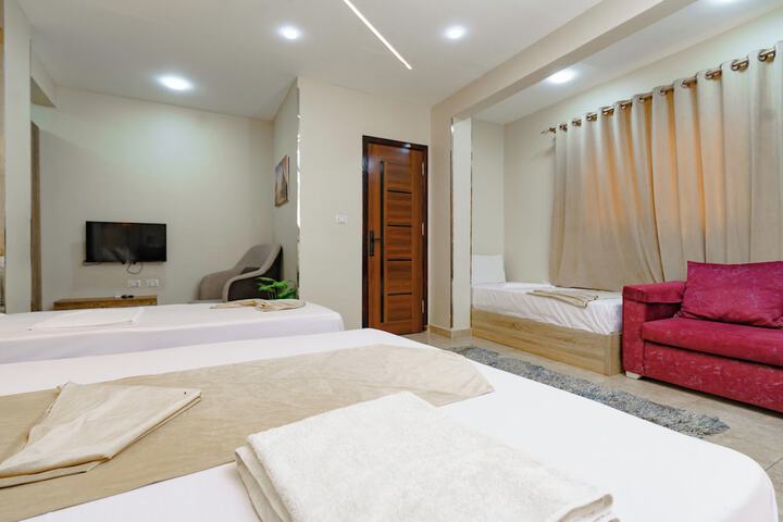 Room 15 of 30