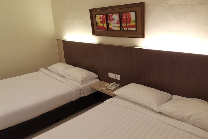 Room 35 of 62