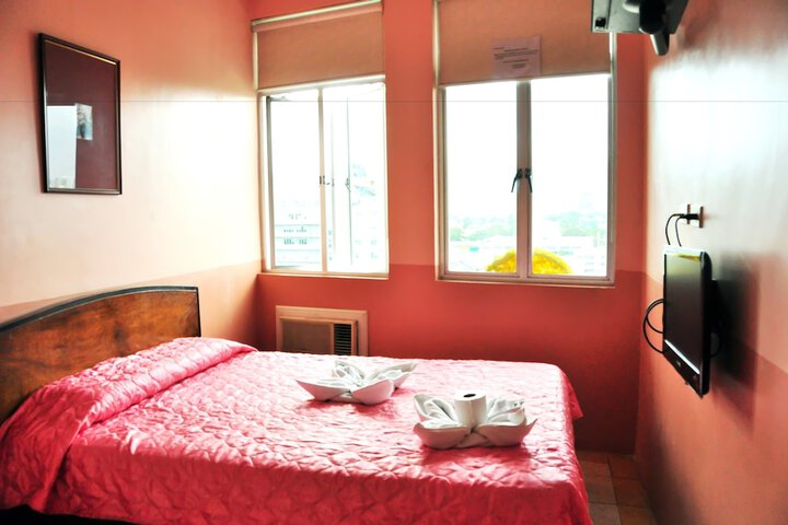 Room 15 of 50