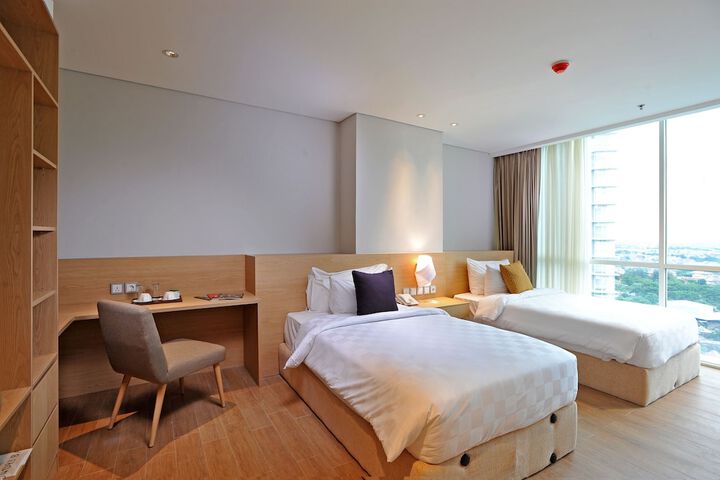 Room 12 of 65