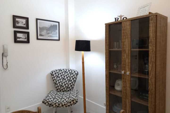 Room 8 of 11