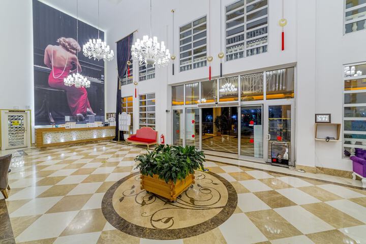 Hotel 88 of 114