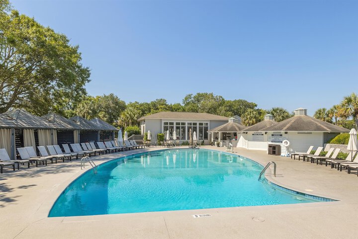 Pool 130 of 220
