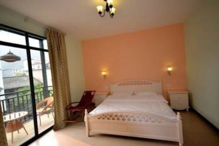 Room 10 of 31