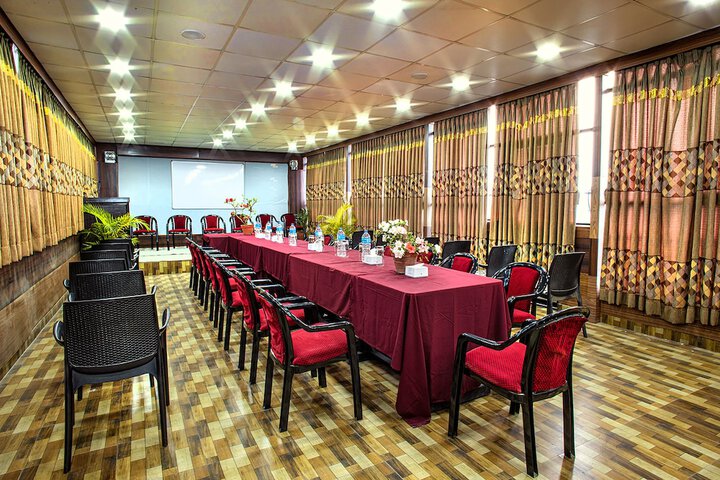 Business Center 67 of 70