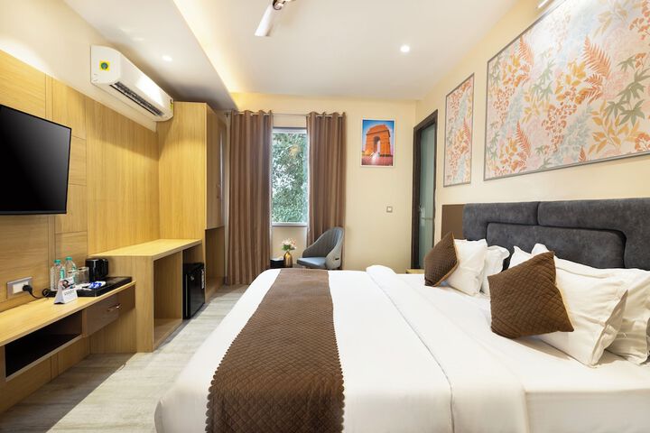 Room 13 of 42