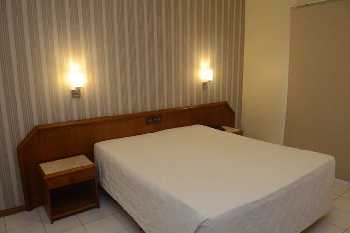 Room 6 of 64