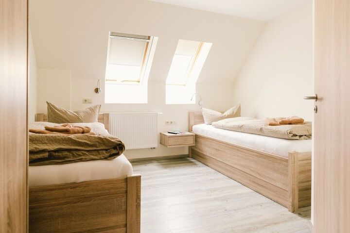 Room 5 of 19