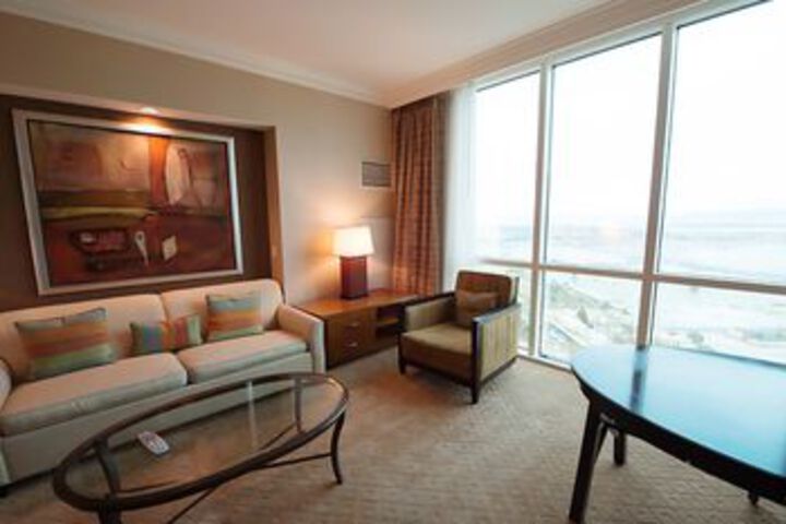 Room 100 of 164
