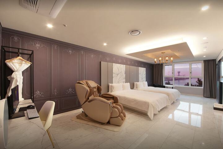 Room 19 of 140