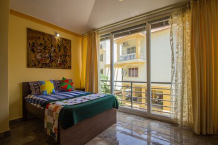 OYO 13048 Home Studio Siolim