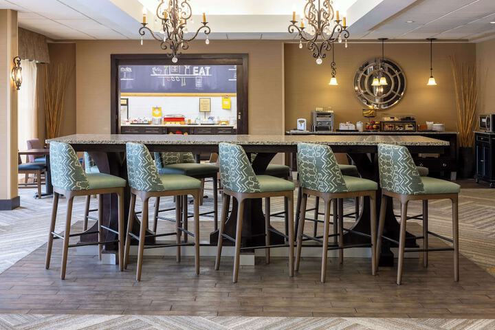 Breakfast area
