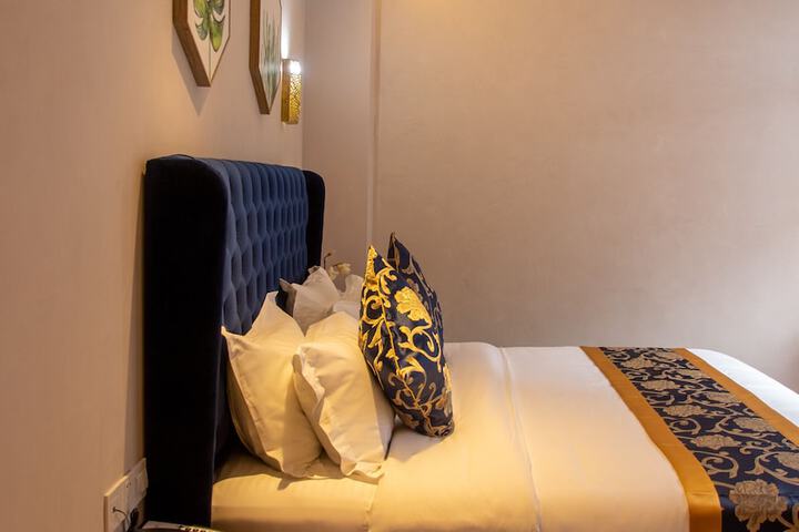 Room 32 of 149