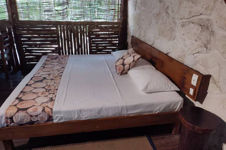 Room 6 of 121