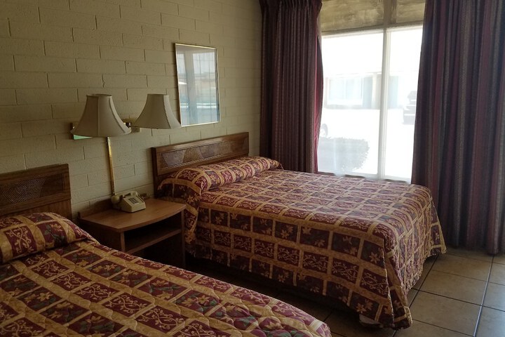 Room 5 of 14