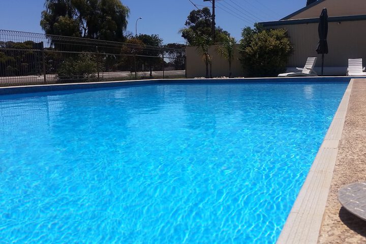 Pool 51 of 67