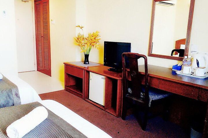 Room 5 of 22