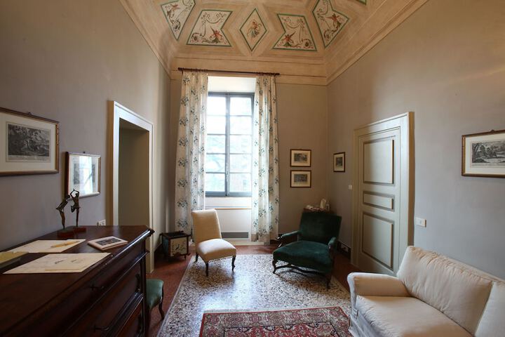 Room 47 of 161