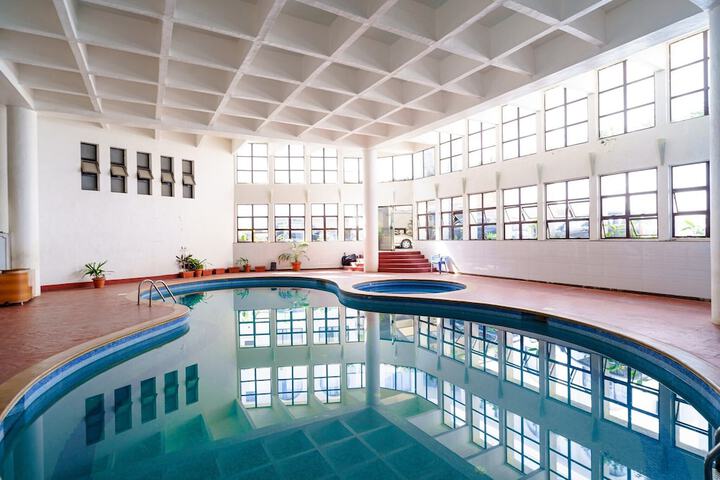 Pool 64 of 123