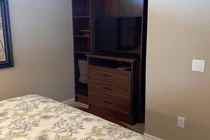 Room 5 of 48