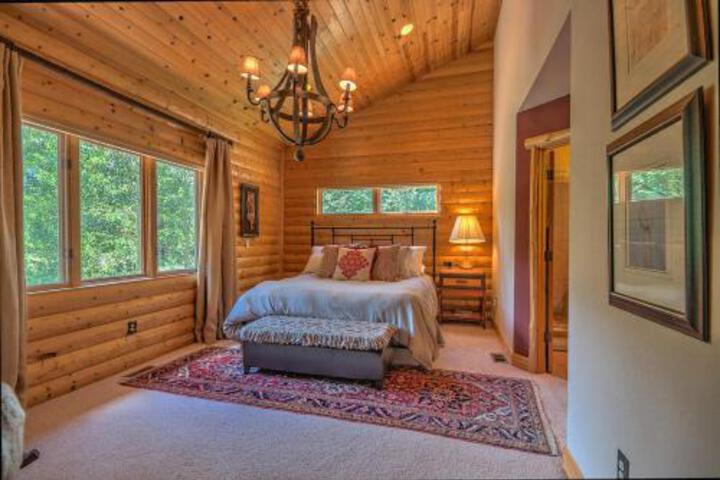 Aspen Meadow Lodge in Breckenridge, CO