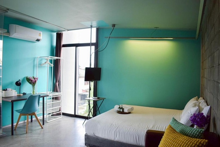 Room 13 of 60