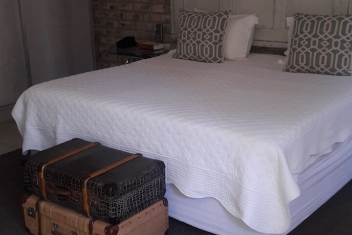 Room 4 of 97